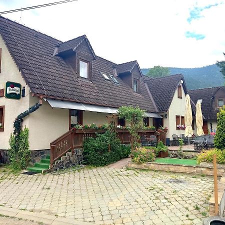 Penzion Lestiny Buitenkant foto