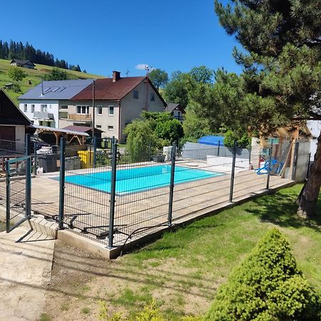 Penzion Lestiny Buitenkant foto