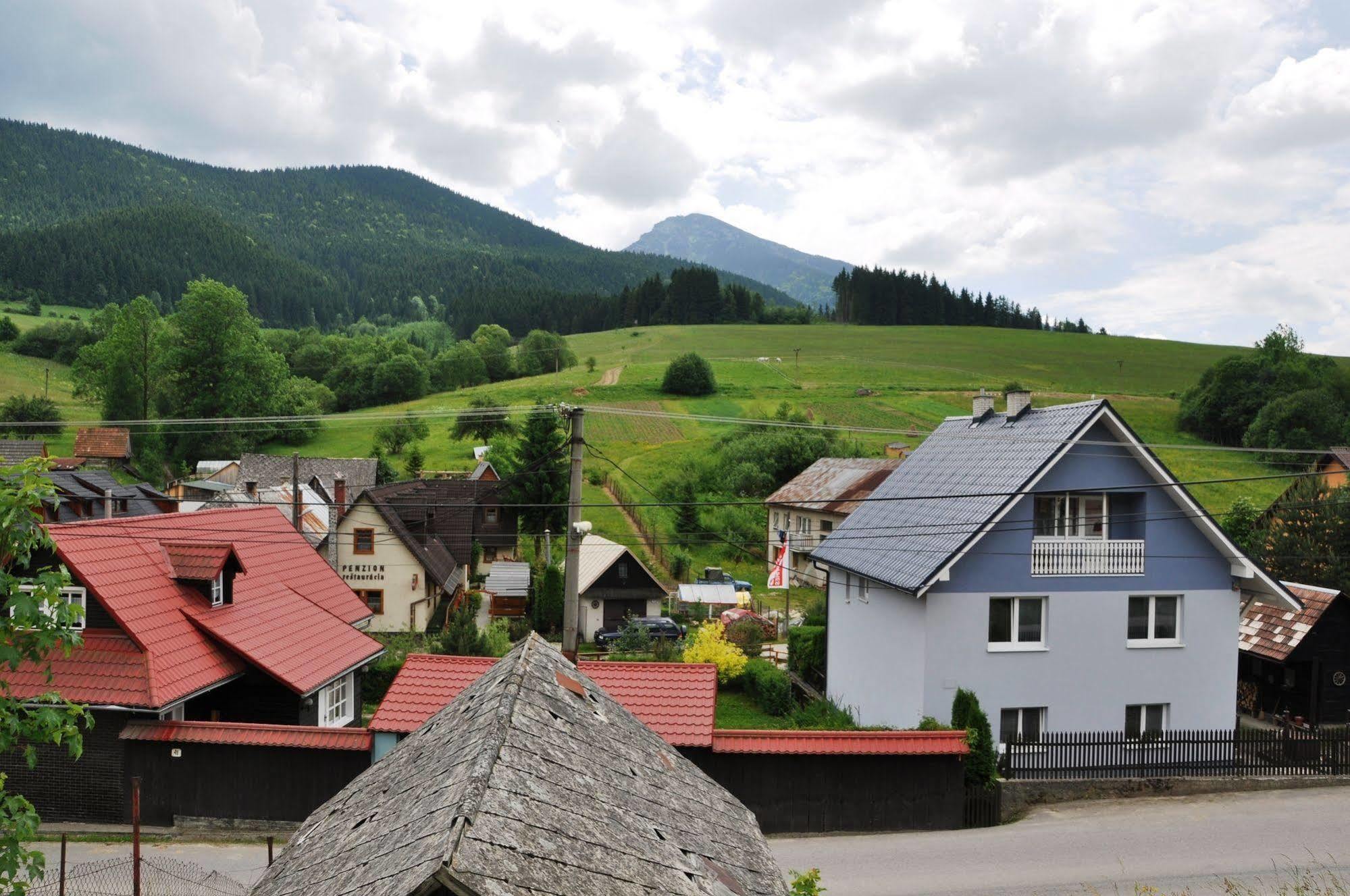 Penzion Lestiny Buitenkant foto
