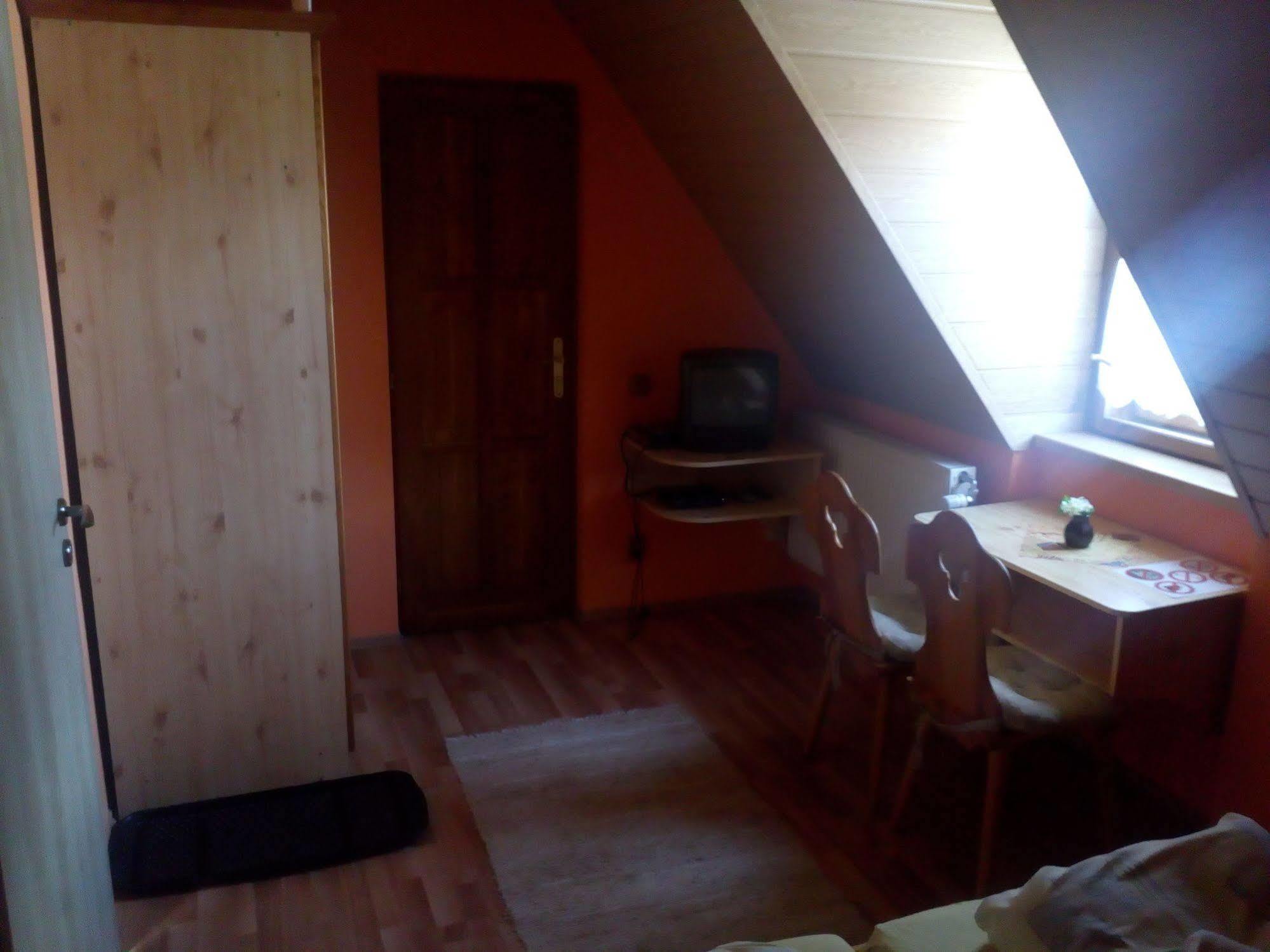Penzion Lestiny Buitenkant foto